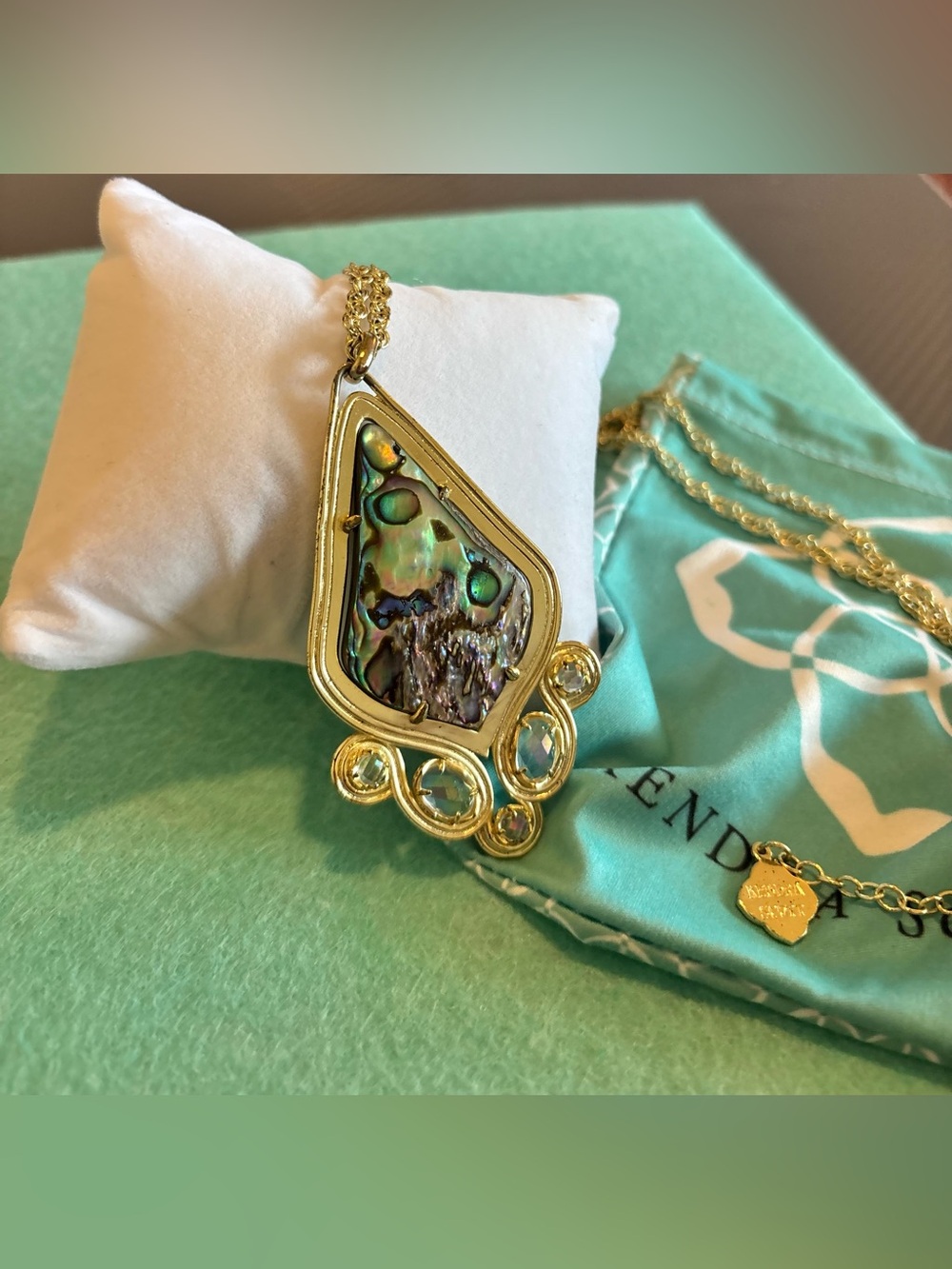 * RARE Kendra Scott Teresa Gold Long Pendant Necklace in Abalone Shell